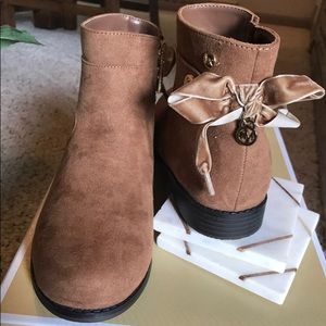Michael Kors Emma Boots size 3 NEW